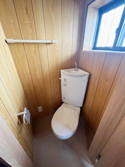 ����8