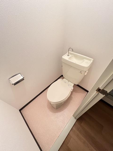 ����8