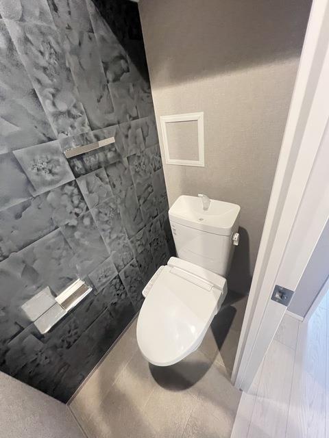 ����8