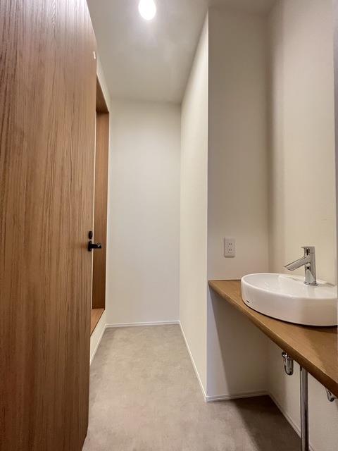 ����10