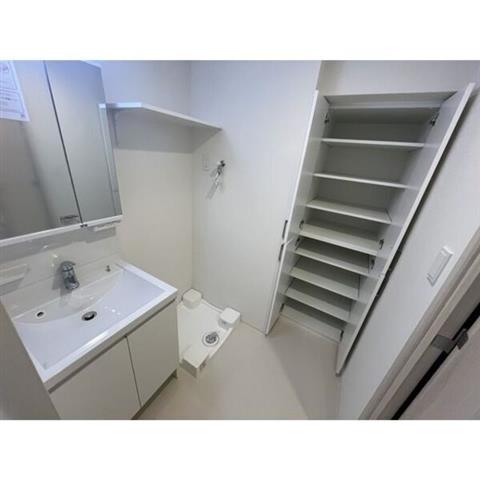 ����8