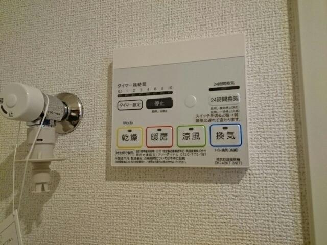 ����7
