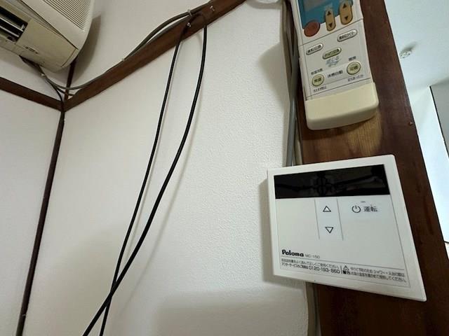 ����10