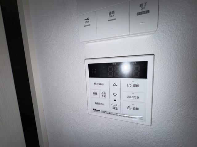 ����10