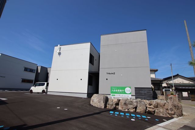 �������@�����w�i�k��3���j