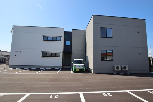 �������@�����w�i�k��3���j