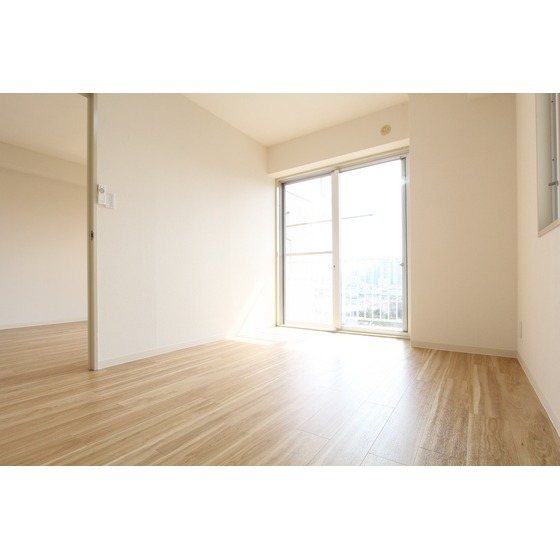 ����7