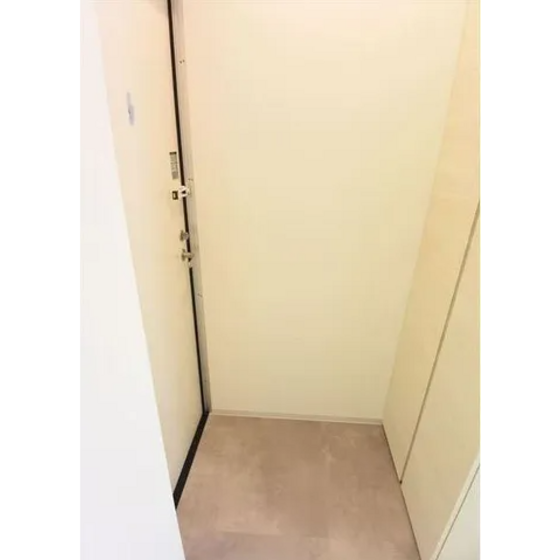 ����15