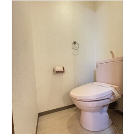 ����4