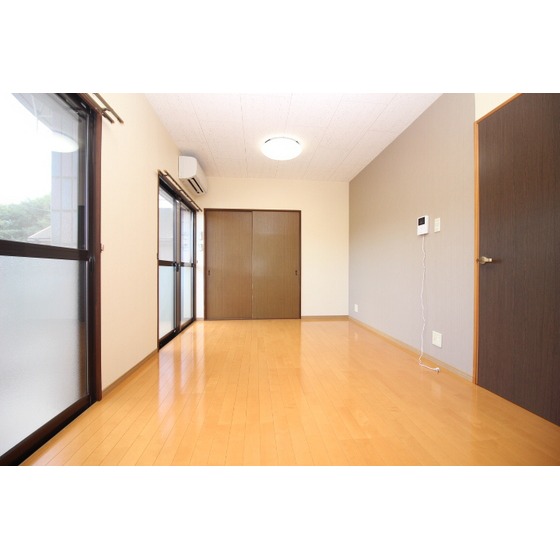 ����13