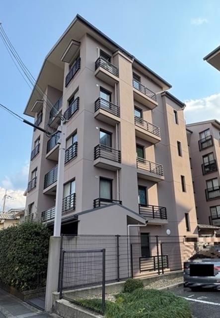 ���s�{���s�s�������q�k�r�c��3�k�c�j