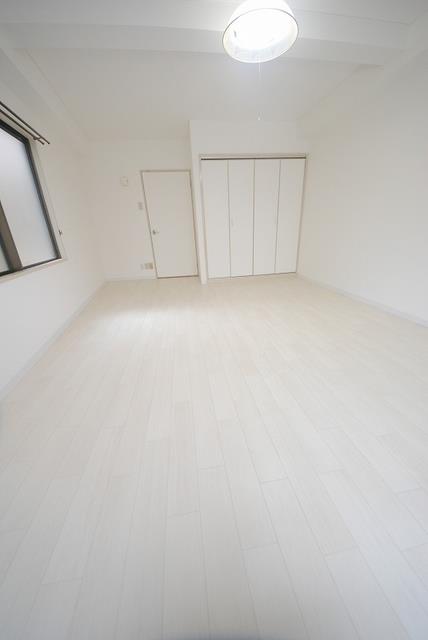 ����2