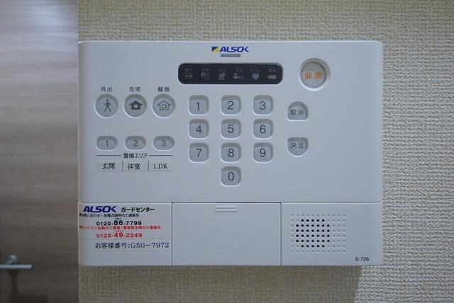 ����10