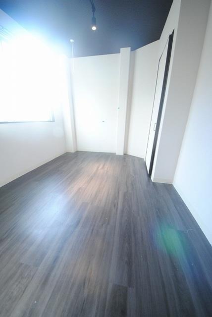 ����1