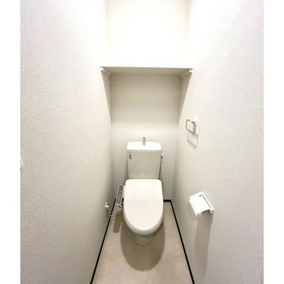 ����4