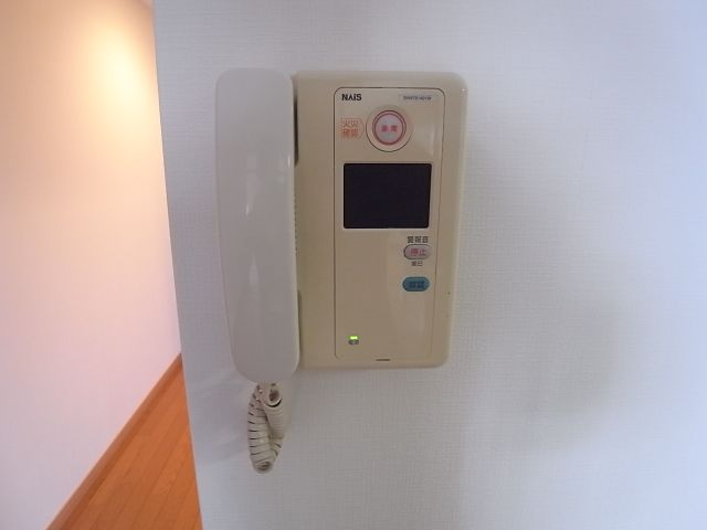 ����10