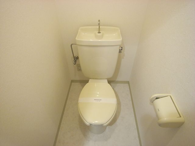 ����5