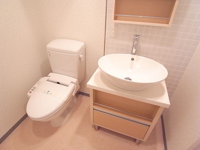 ����5