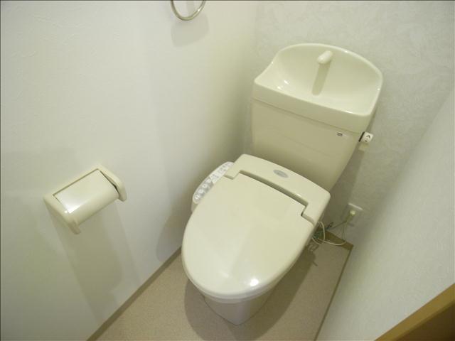 ����4