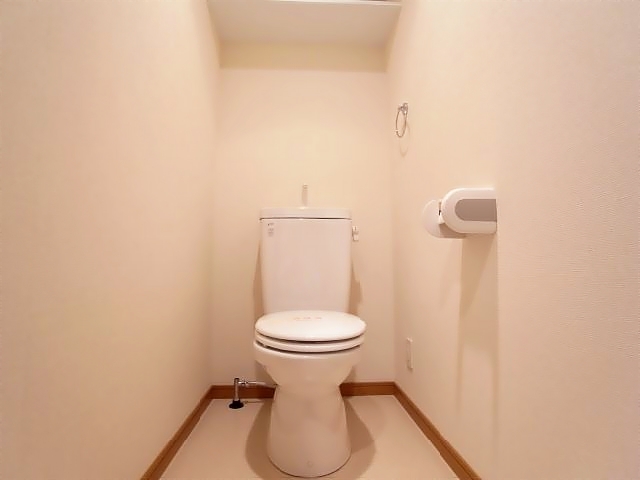 ����4