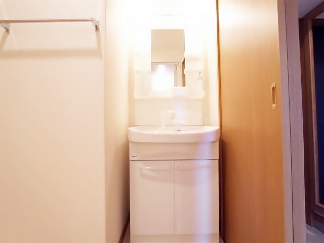 ����5