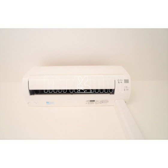 ����12
