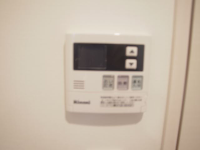 ����13
