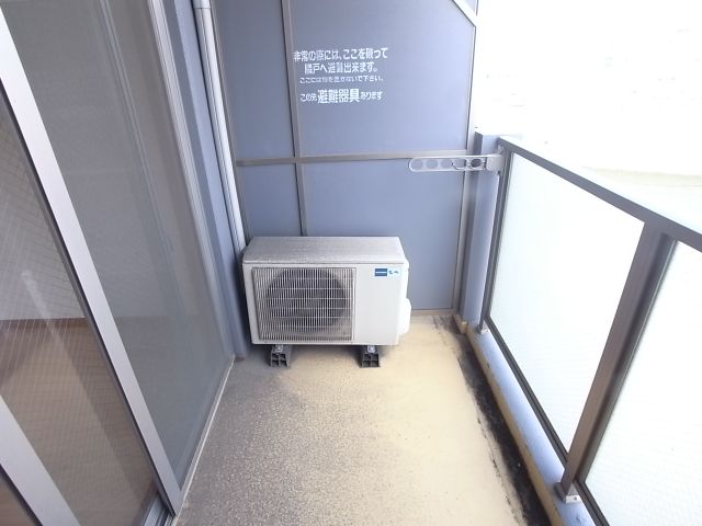 ����11