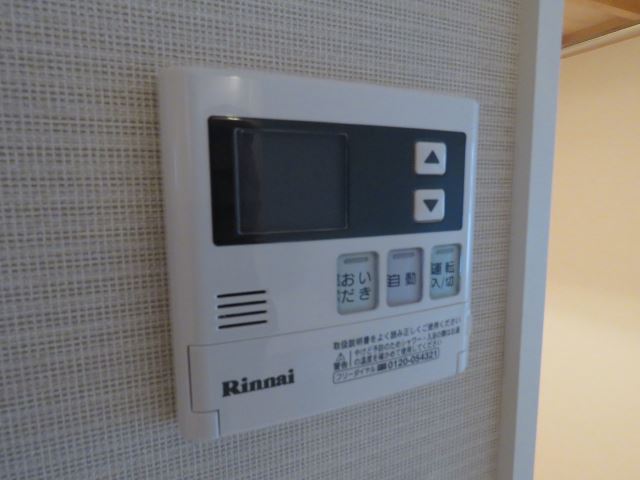 ����16