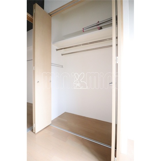 ����7