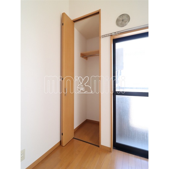 ����7
