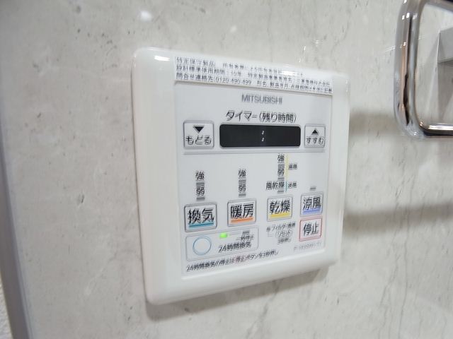 ����13