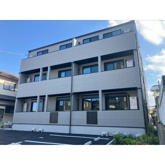 �������{���@����w�i�k��5���j