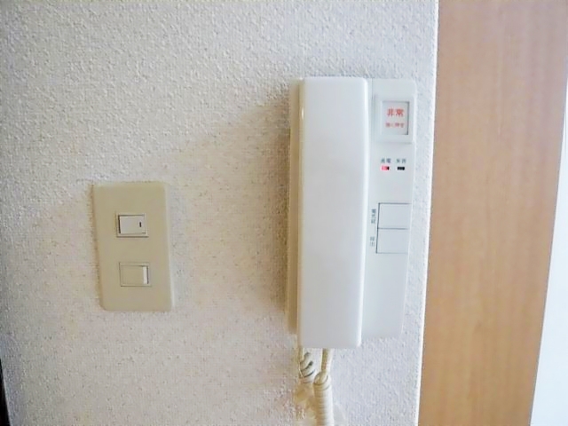 ����10