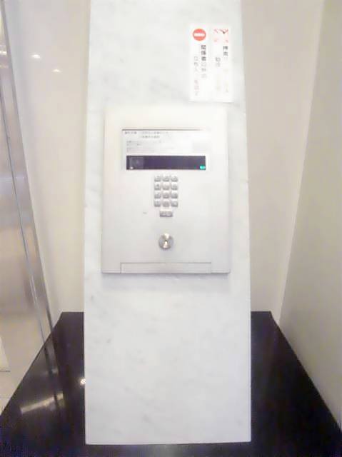 ����10