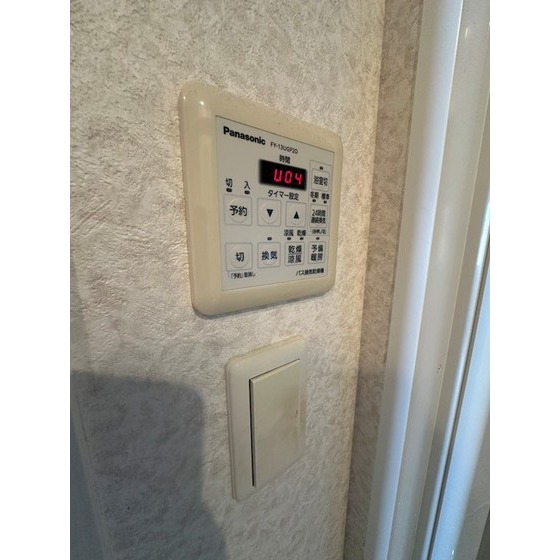 ����11