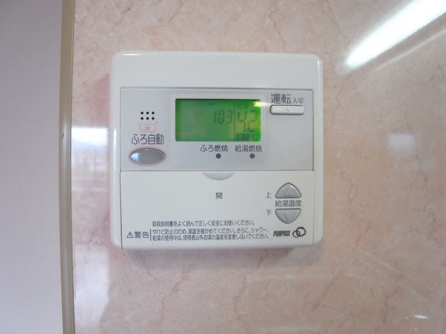 ����11