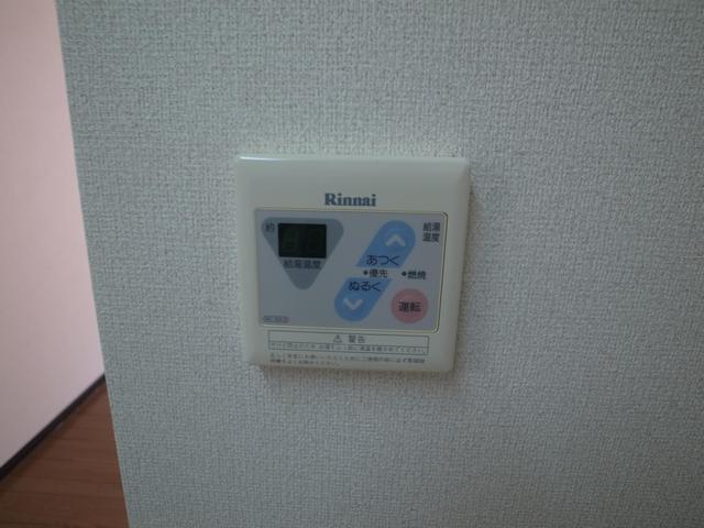 ����13