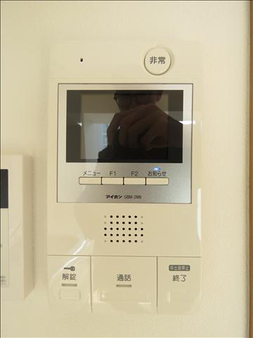 ����10