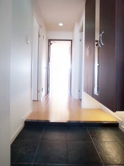 ����9