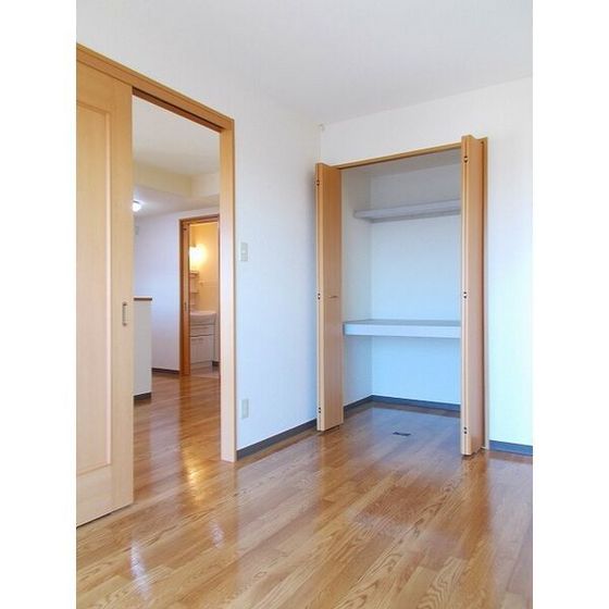 ����11