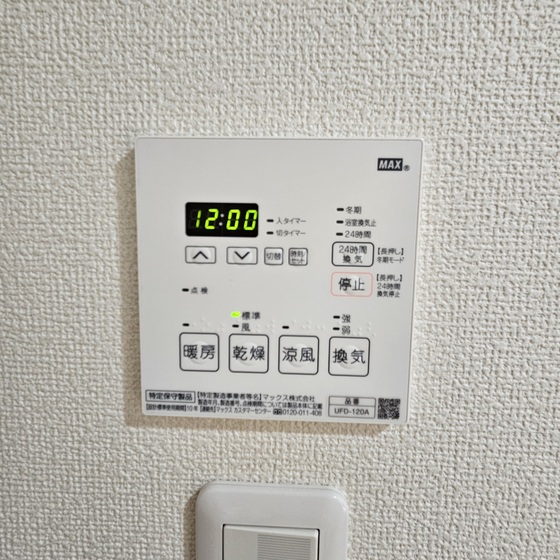 ����13