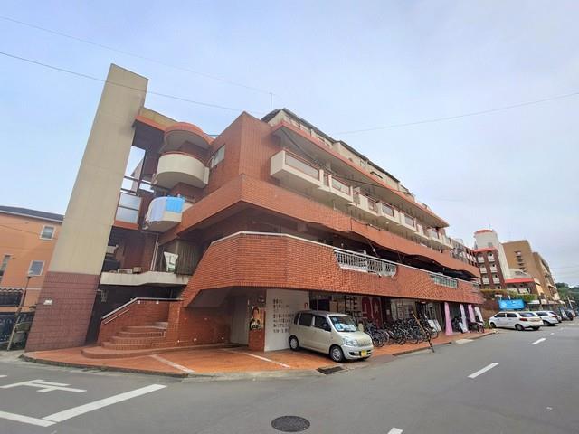 ���{���s�������L���S����2�k�c�j