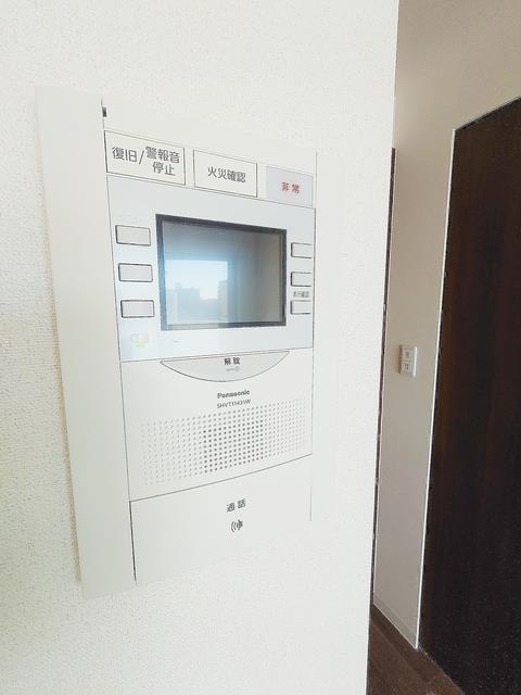 ����10