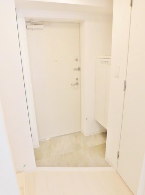 ����3