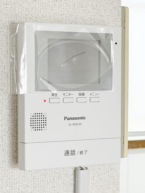 ����10