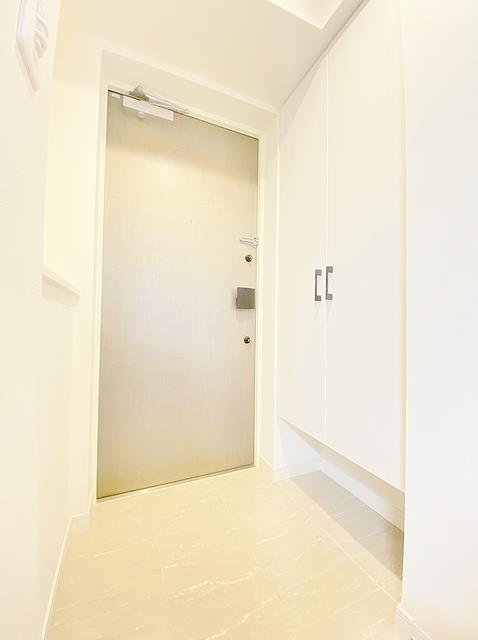 ����3