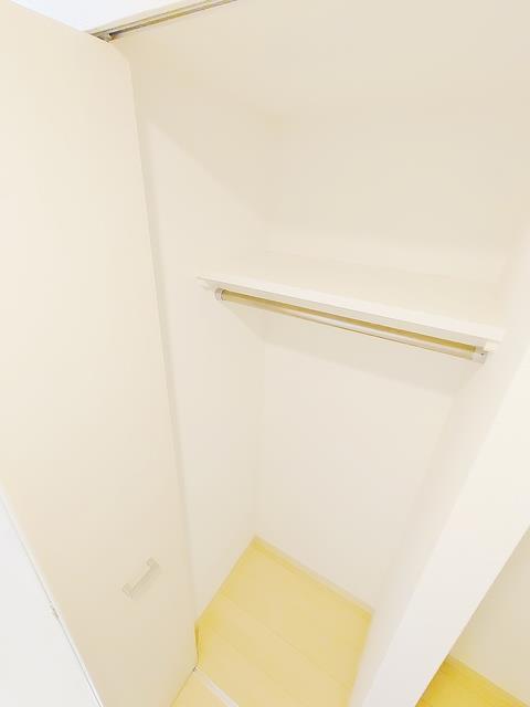 ����8