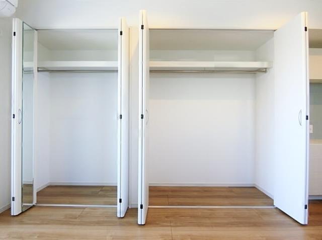 ����8