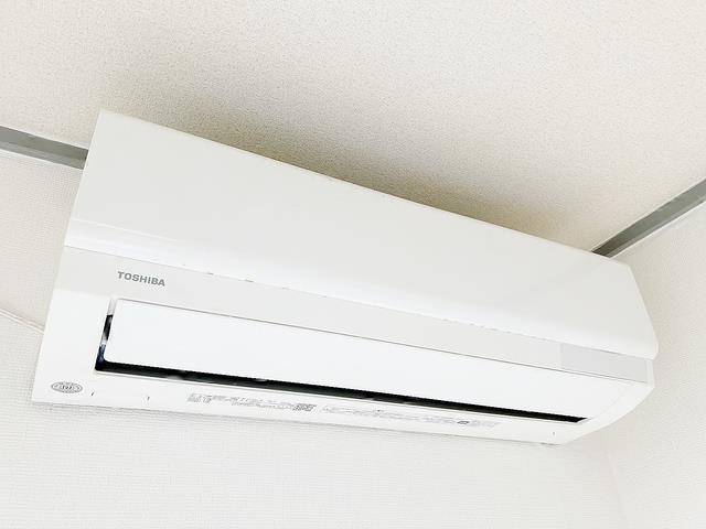 ����9